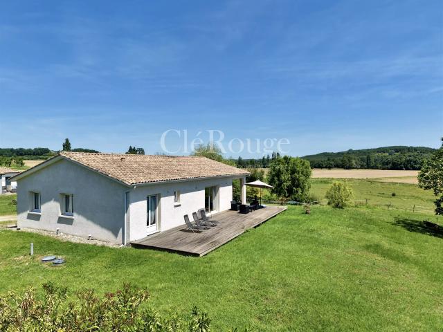 Proche de Duras Magnifique propriété moderne avec vue sur. 108m² Duras