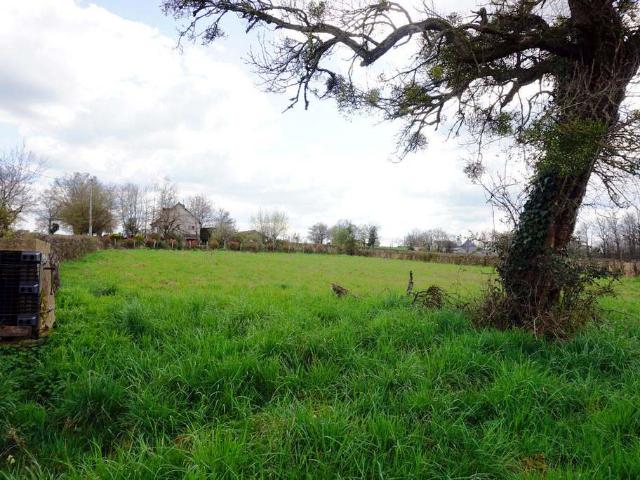 Proche de Paray le Monial, terrain constructible