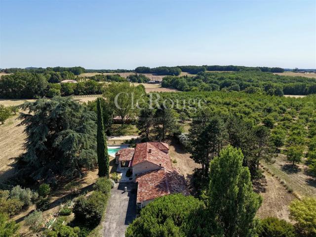Proche de Pujols et le Lot – Élégante propriété de caractère. 265m² Pujols
