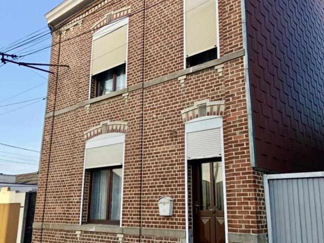 PROCHE DE TOUT QUARTIER RECHERCHÉ