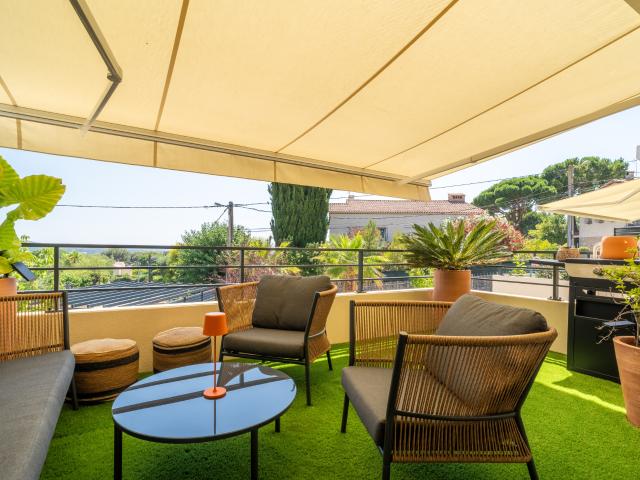 Proche des lones Appartement T3 avec terrasse dans résidence de standing