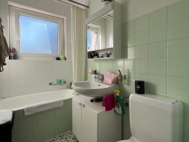 Proche du lac, joli studio au 3ème étage