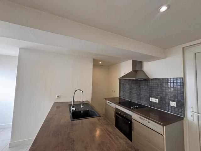 Proche EVREUX Appartement de type 2 en duplex avec jardine
