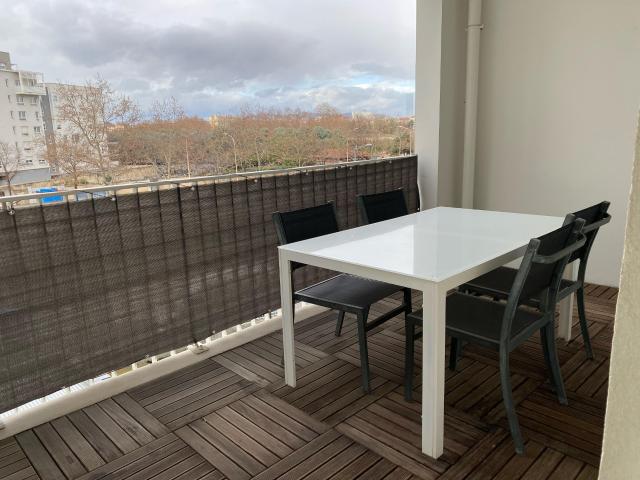 Proche Fac LYON III T1 30 m2 avec terrasse