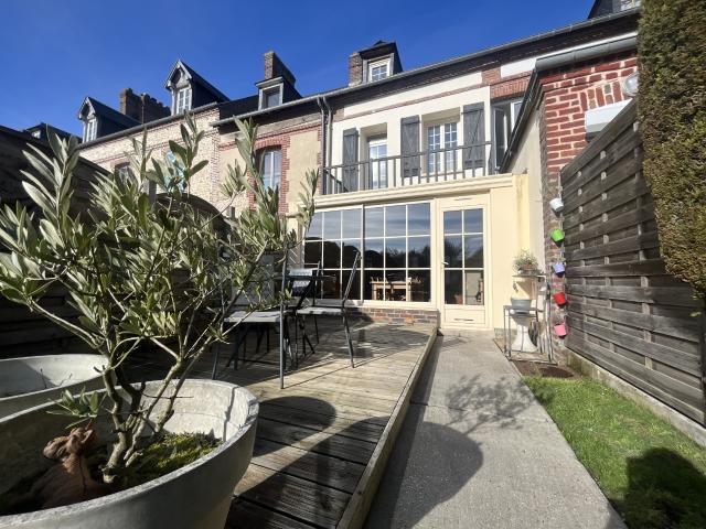 Proche Honfleur Maison de ville 90 m2 avec terrasse et jardin 129 m2 La Rivière Saint Sauveur
