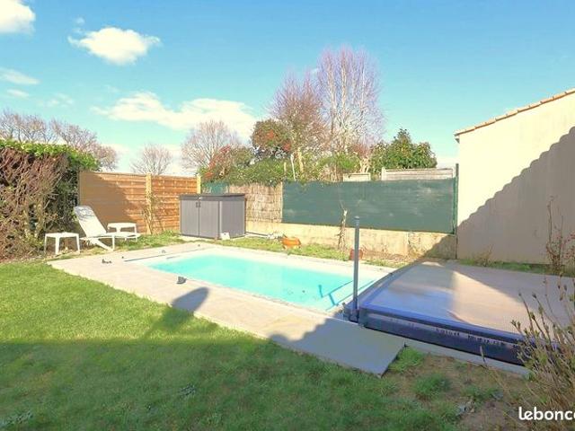 Proche HÔPITAL, Les OUDAIRIES, maison de PLAIN PIED avec PISCINE neuve