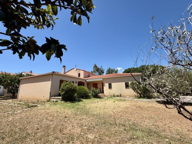 Proche Ille SUR TET Villa 4 faces Construction de Qualité hors lotissement sur 1219 m2 clos