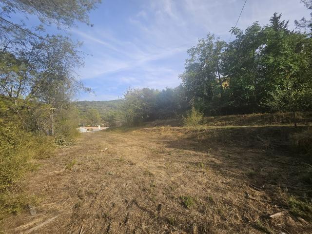 PROCHE L'ESCARENE Terrain constructible