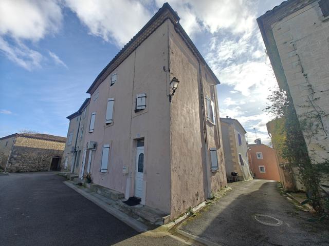 PROCHE LIMOUX MAISON DE VILLAGE RÉNOVÉE AVEC VUE DÉGAGÉE