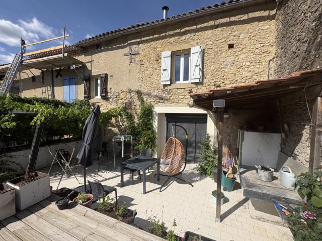 PROCHE LIMOUX MAISON EN PIERRE AVEC JARDIN DEPENDANCES, G