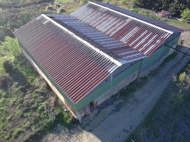 Proche Limoux Hangar/Atelier de 530m2 environ sur terrain. m² Limoux