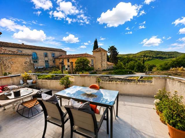PROCHE LIMOUX 8KM ENSEMBLE IMMOBILIER STUDIO ET APPARTEMENT