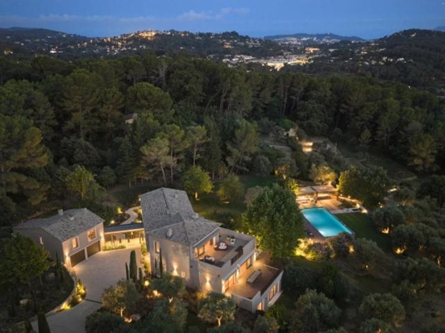 PROCHE MOUGINS – Domaine d'exception