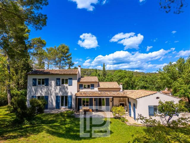 Proche Mougins School & golf 206m² Mougins