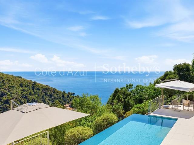 Proche Monaco, propriété avec deux villas, projet de 430 m². 430m² Eze