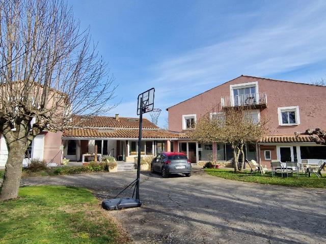 Proche Montbel 625m² Léran