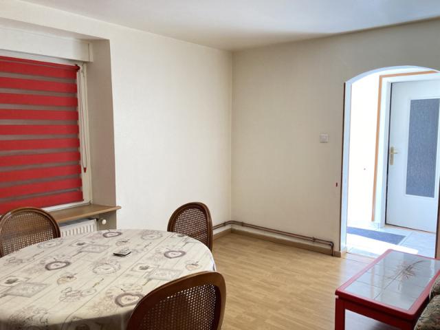 PROCHE MONTBELIARD MAISON AVEC 2 APPARTEMENTS