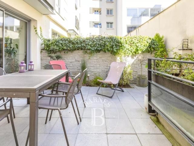 Proche Nation Maison familiale avec terrasse et balcon