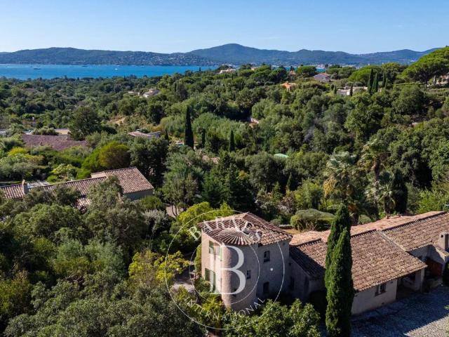 Proche Saint Tropez Grimaud Domaine Prive Vue Mer 195m² Grimaud