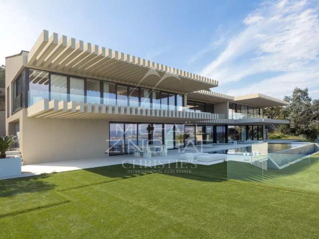Proche Saint Tropez Villa d'exception avec magnifique Vue. 700m² Gassin