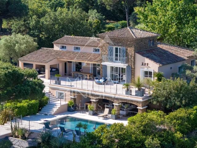 Proche Saint Tropez Villa vue mer panoramique 410m² Gassin