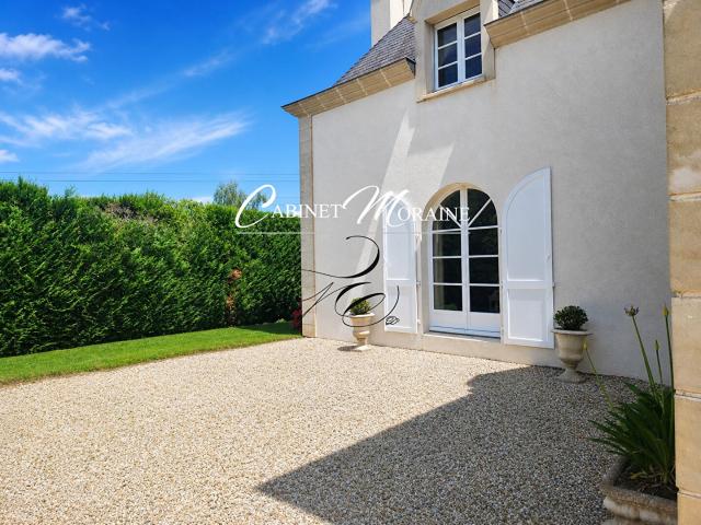 Proche St Grégoire et Rennes Maison de Maître de 10 pièces 227.86 m2 parc clos de 24.26m2