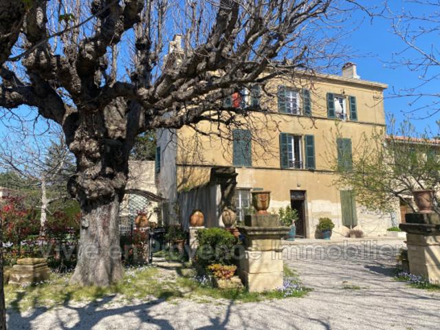 Proche St Rémy de Provence, Propriété du XVIII? siècle, de 4