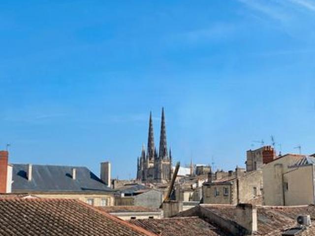Proche Place Gambetta – Appartement lumineux avec prestations rares