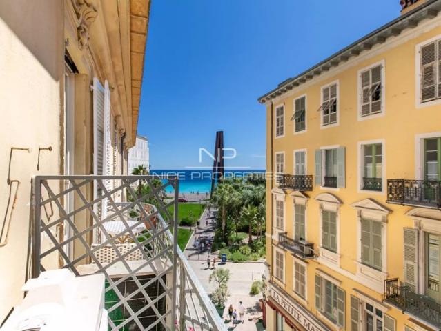 Proche Place Masséna, superbe trois pièces climatisé avec balcon et vue mer