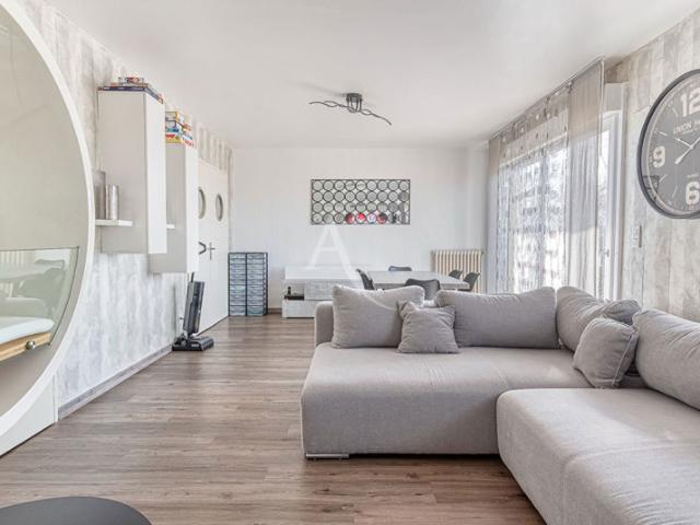 Proche Place Ney Appartement 85m² au 3éme et dernier étage