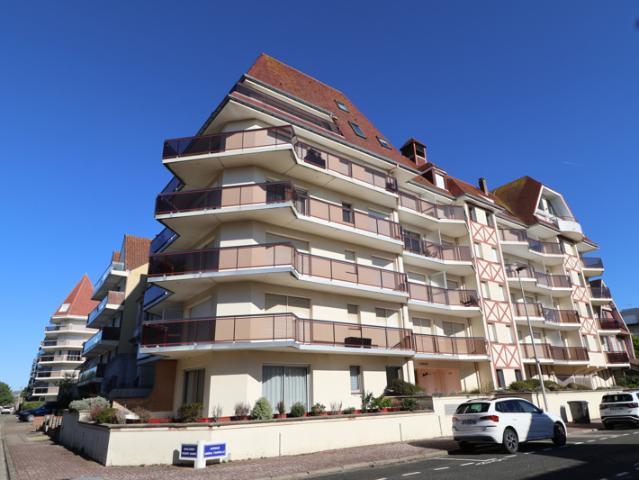 Proche plage grand studio cabine de 32.07m2 avec bclaon sud