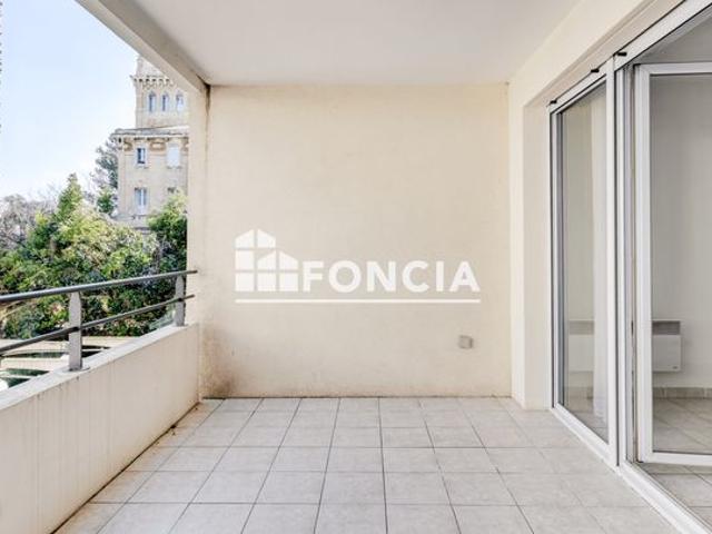 PROCHE PLAGE Grand T2 54M2 AVEC TERRASSE ET GARAGE
