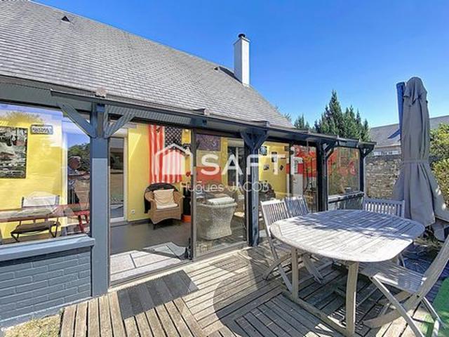 Proche toutes commodités maison avec 4 chambres, véranda et sous sol
