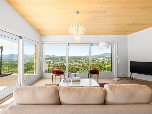Proche Valbonne Villa contemporaine avec vue panoramique 4 chambres