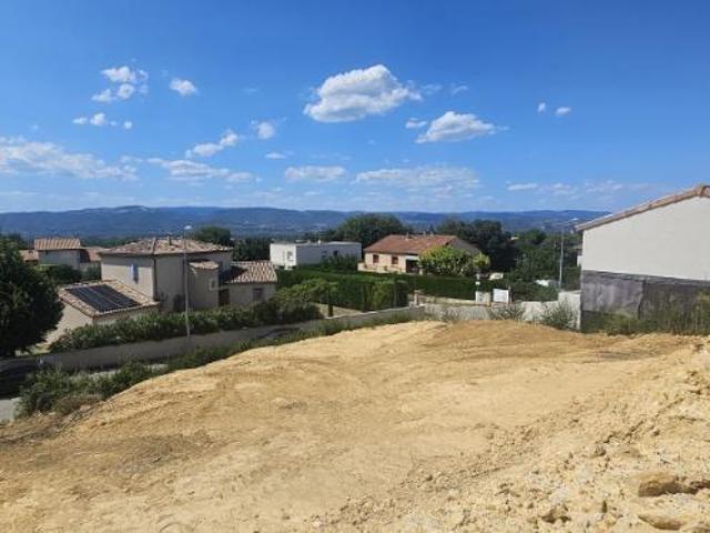 Proche village terrain constructible 451m2