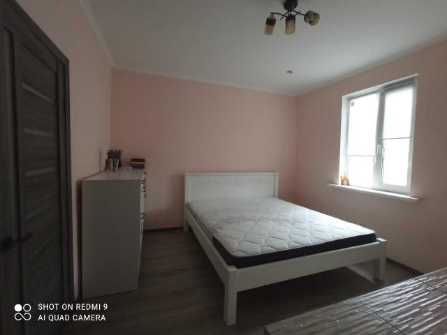Продаж 1 го поверхового, Забарська, 13