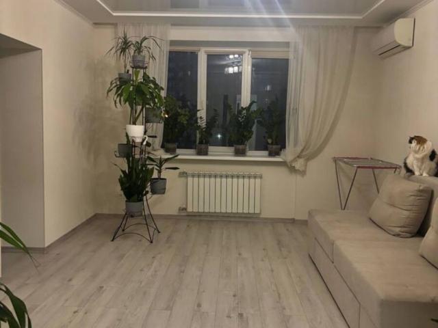 Продаж 3 х кімнатна квартира Левада