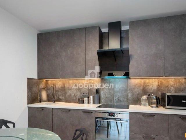 продажа жилая Екатеринбург переулок Полимерный, 9