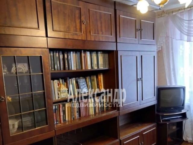 продажа жилая Кировск Набережная улица, 1к2