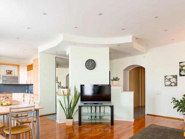 продажа жилая Санкт Петербург проспект Юрия Гагарина, 27