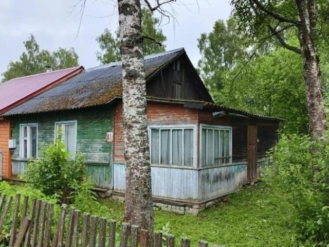 продажа жилая поселок Угра улица Ленина, 11