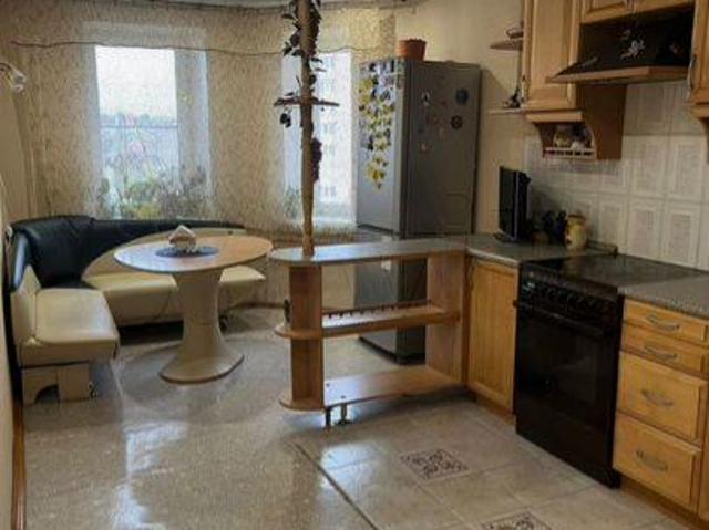 продажа квартира Губкин Космонавтов улица, 1А