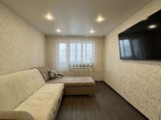 продажа квартира Радужный мкр проспект Строителей, 13