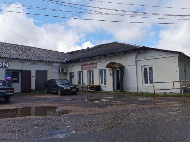 продажа коммерческая Кувшиново Октябрьская улица, 1