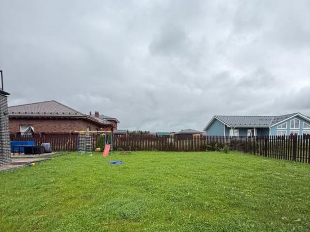 продажа загородная деревня Лопотово улица Виноградная, 14