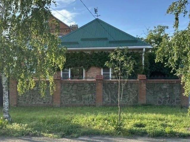 продажа загородная Кропоткин улица 8 Марта, 310