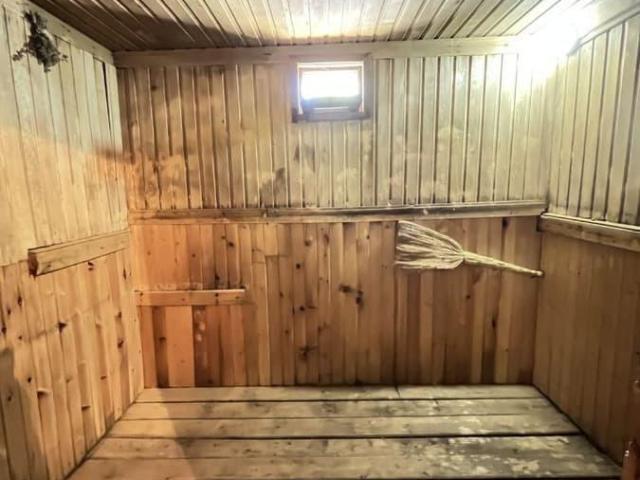 продажа загородная Нижневартовск улица Лесная, 2