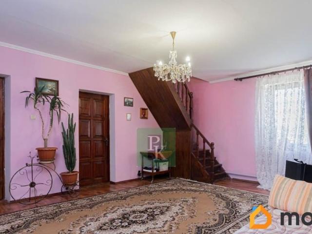 продажа загородная село Украинка улица Умера Адаманова, 19