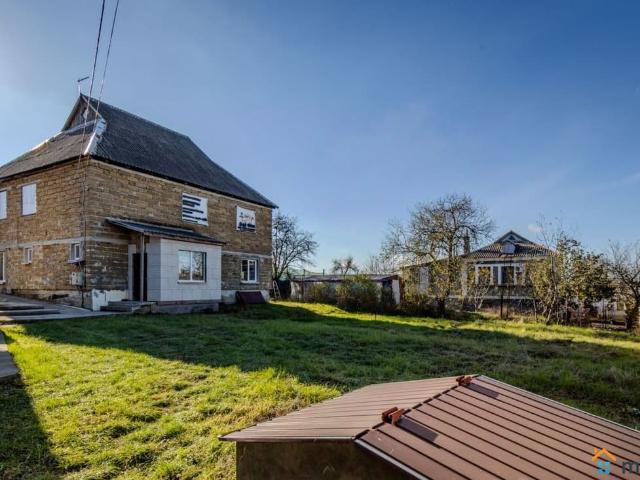 продажа загородная село Украинка улица Октябрьская, 31