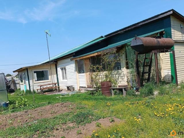 продажа загородная село Усть Ивановка Молодежная улица, 17